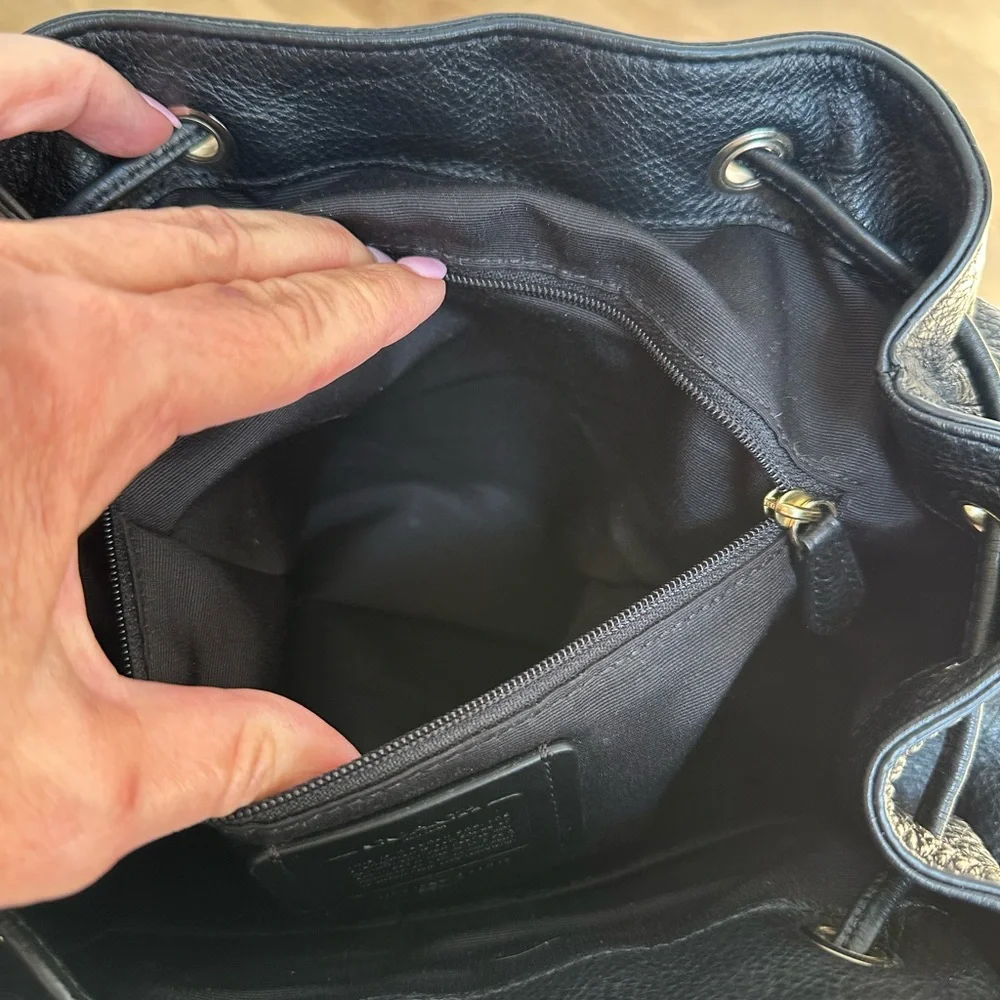 COACH F37410 BILLIE BACKPACK  BLACK PEBBLED LEATHER GOLD TRIM - Picture 9 of 13